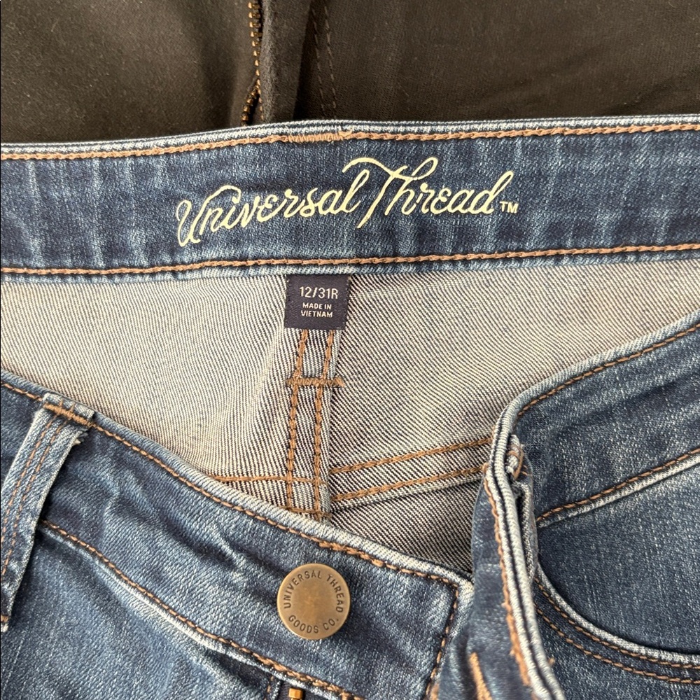 Bundle Universal Thread Jeans - image 2
